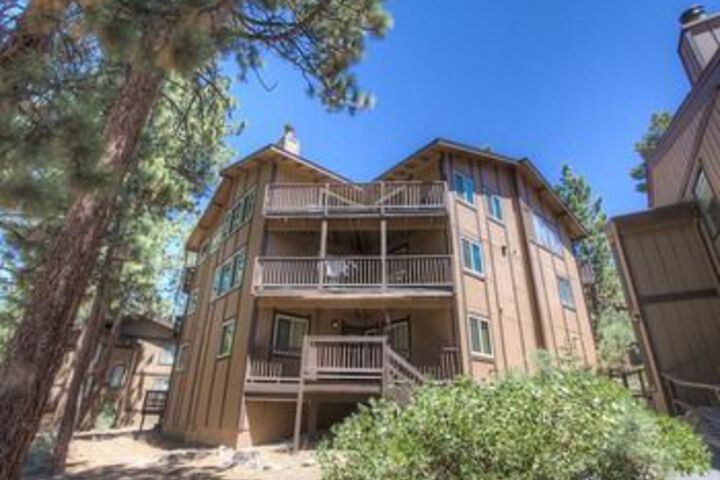 Fantastic Lake Village in Heart of South Lake by RedAwning