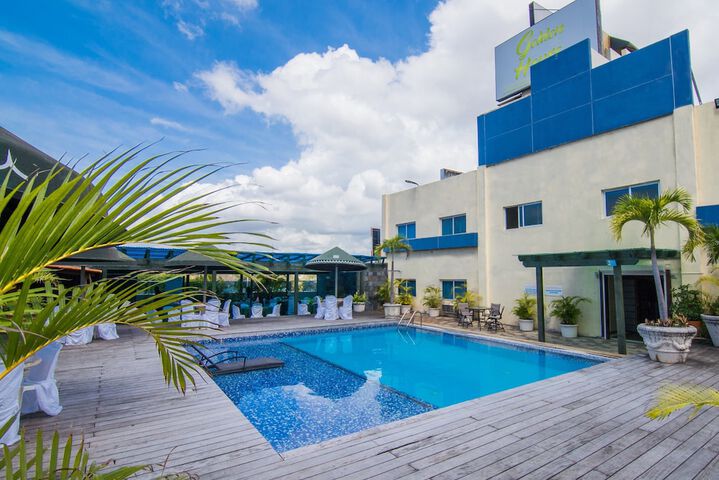 Pool Hotel