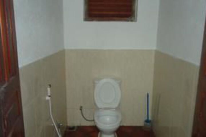 Room 2 of 27