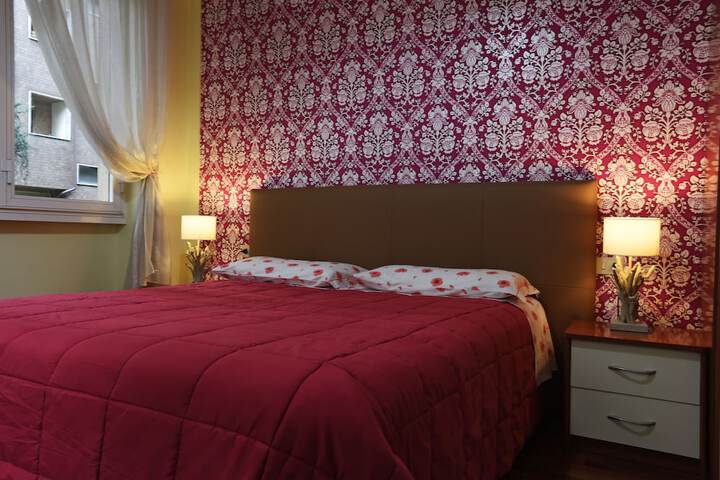 Room 9 of 18