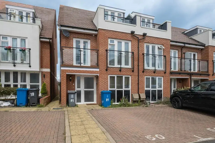Image of 3 Bedroom and 2 Bath House with Balcony