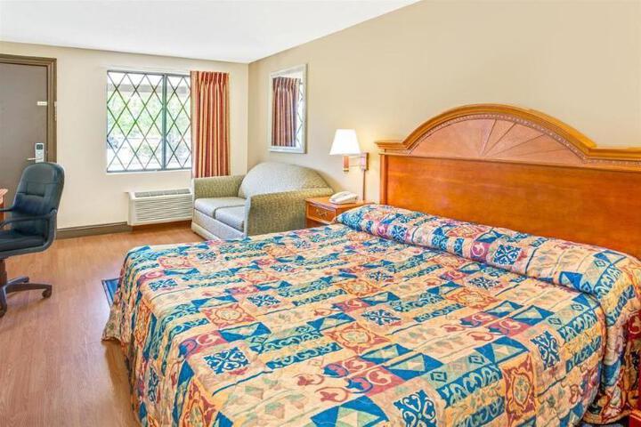 2 Double Beds (3 of 12)