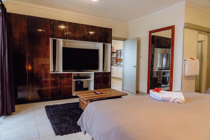 Room 16 of 127
