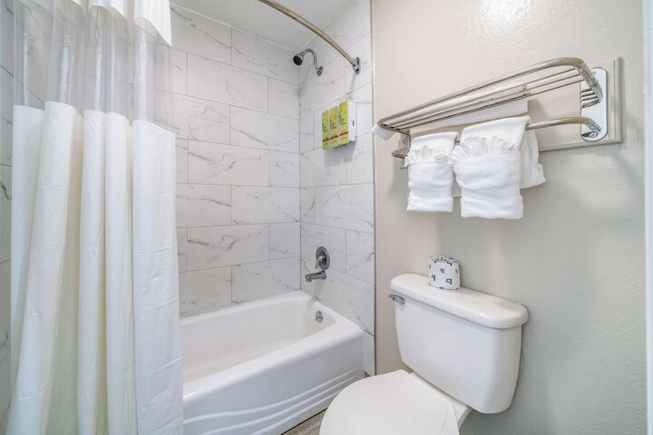 Room 14 of 25
