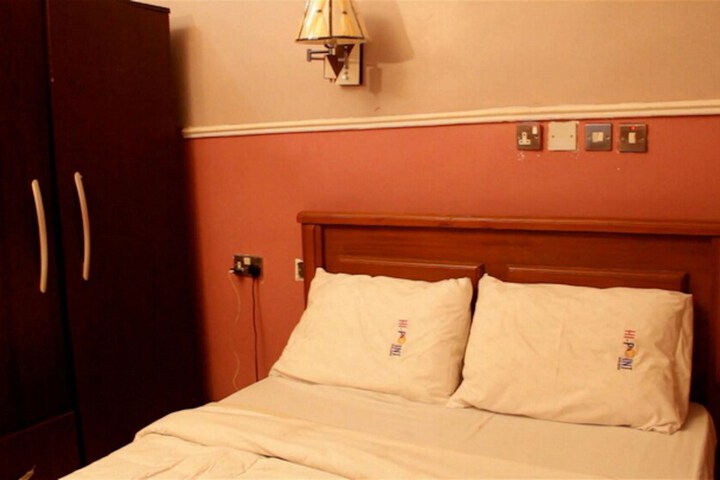 Room 7 of 20