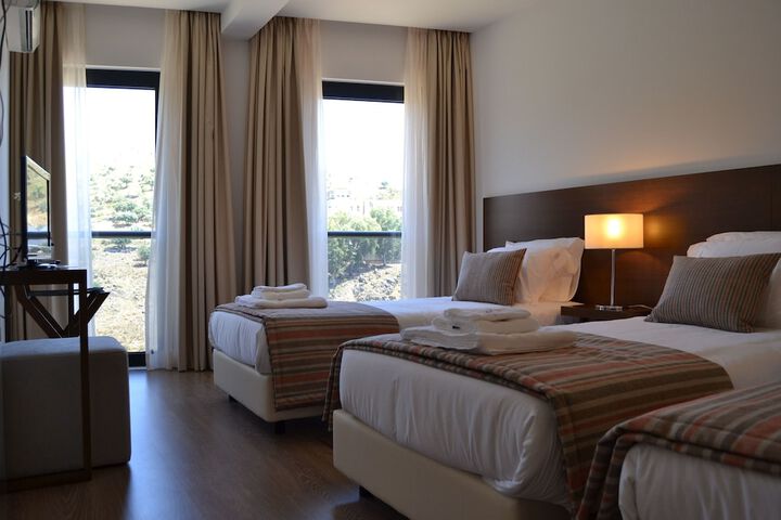 Room 7 of 72