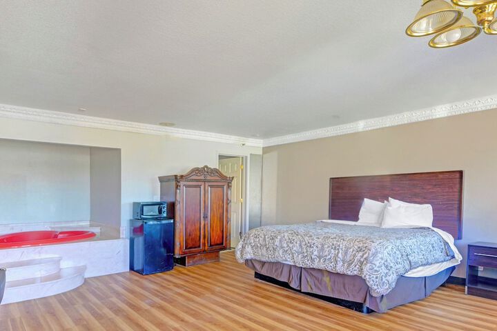Room 8 of 46