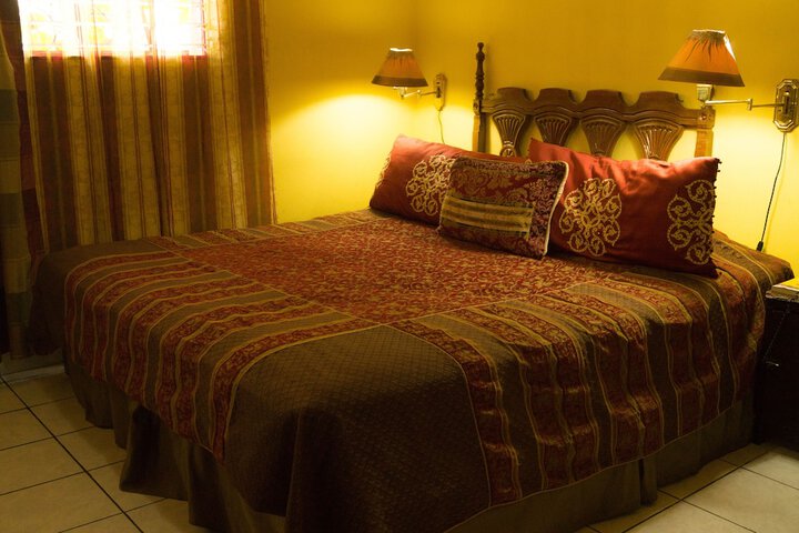 Room 22 of 80