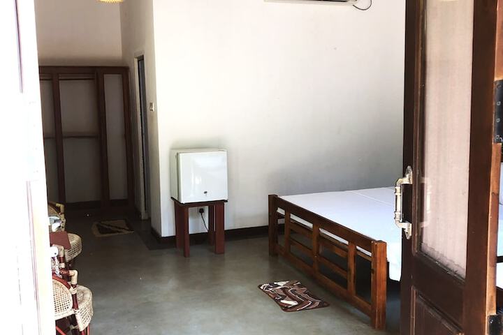 Room 9 of 49