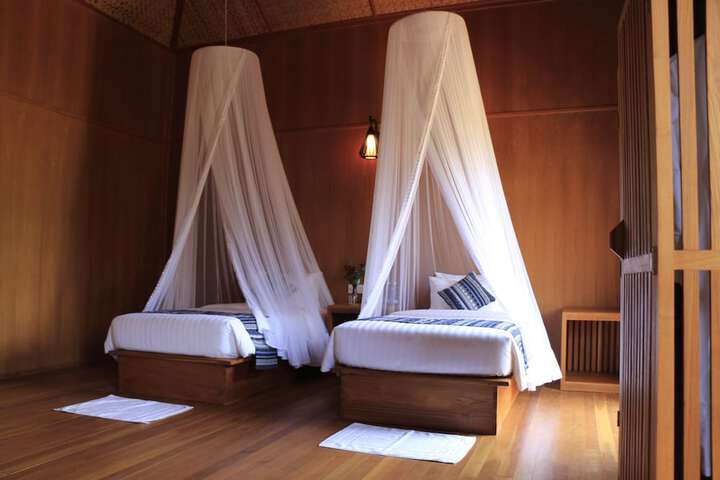 Room 9 of 39