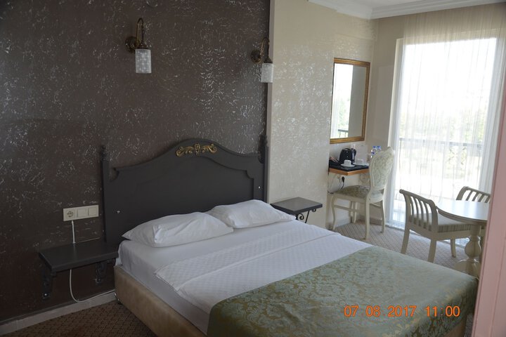 Room 26 of 69