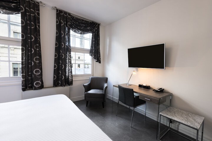Room 20 of 31