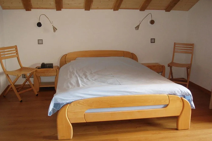 Room 3 of 19