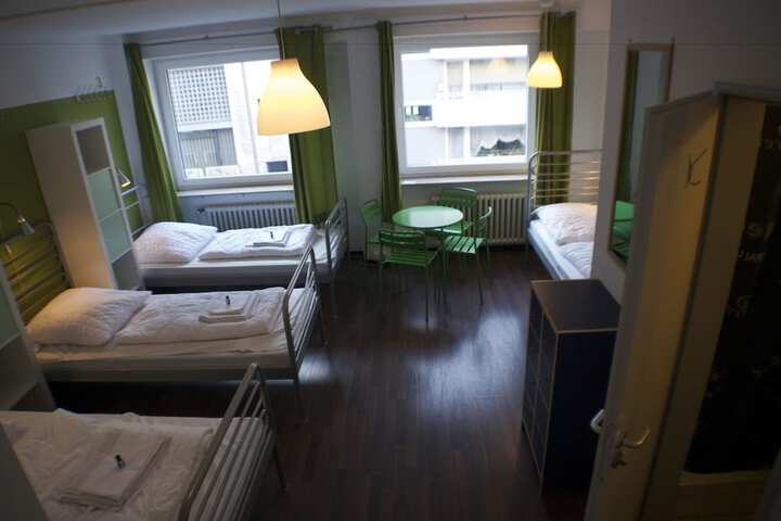 Room 9 of 52