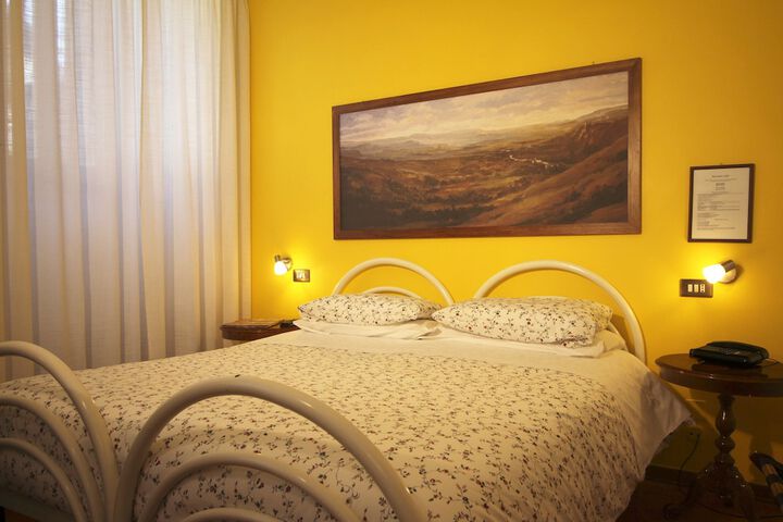 Room 36 of 100