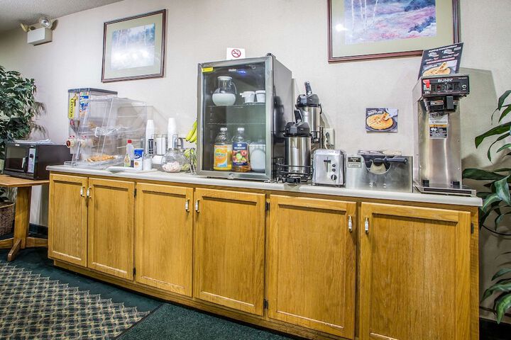 Breakfast/Coffee Service 35 of 49