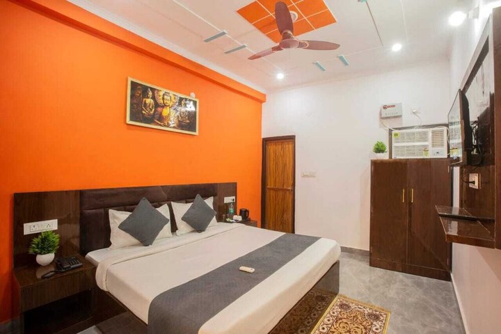Image of Hotel Dwarkadhish Plaza