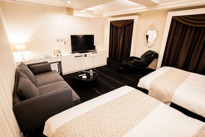 Room 14 of 239