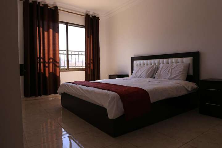 Room 17 of 44