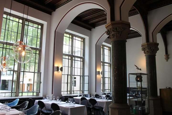 Dining 21 of 28