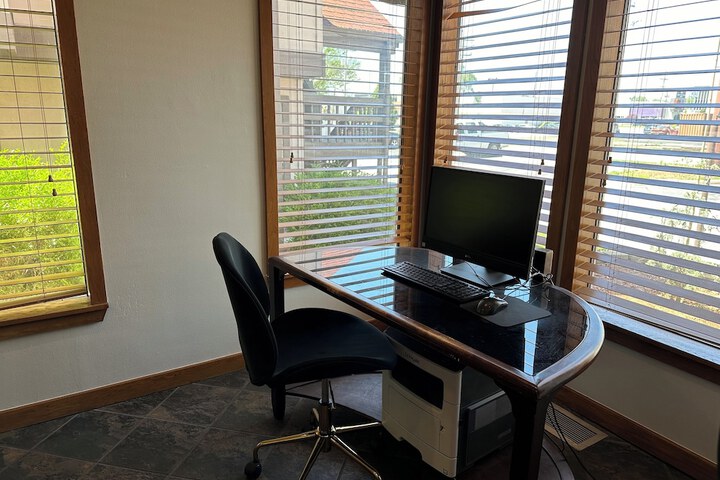 Business Center 38 of 38
