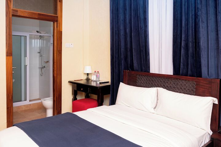 Room 8 of 49