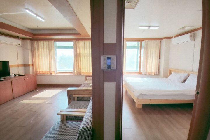 Room 23 of 45