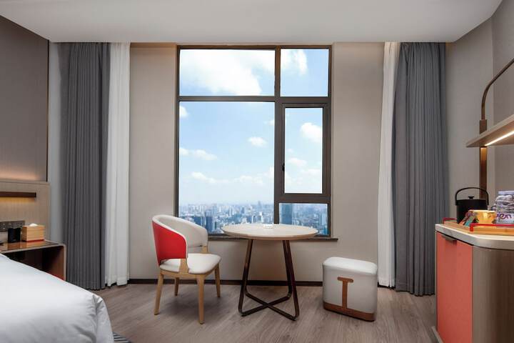 Room 44 of 89