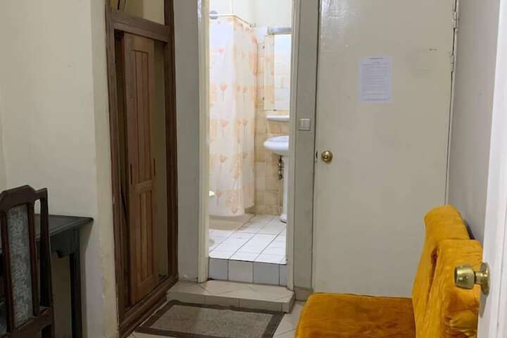 Room 45 of 87
