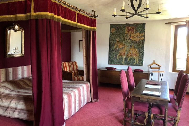 Room 8 of 89