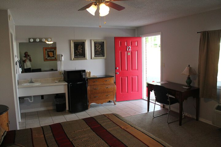 Room 62 of 219