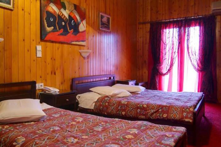 Hotel Lefas