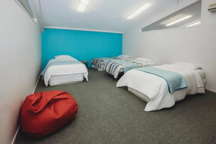 Room 4 of 15