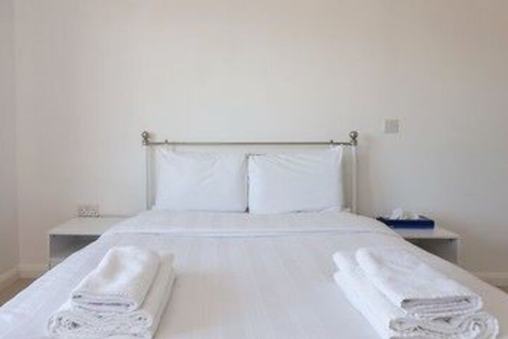 Room 6 of 21