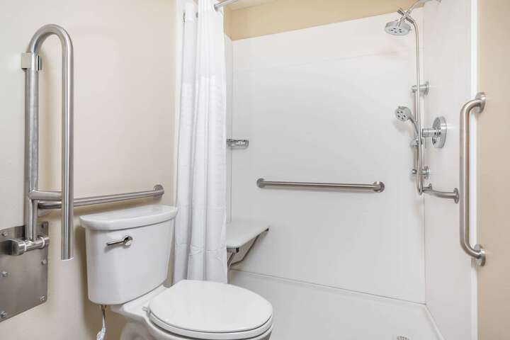 Room 18 of 29