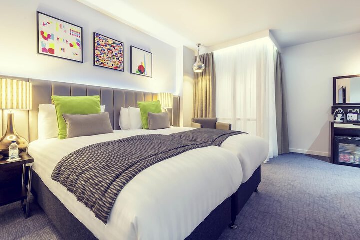 Room 42 of 113