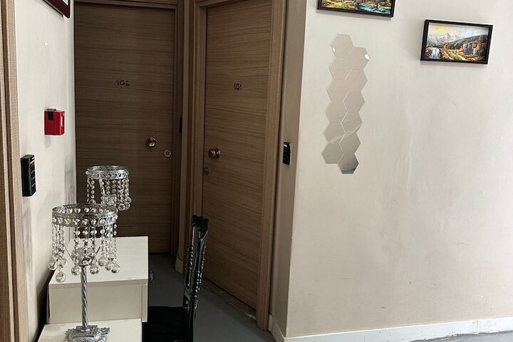 Ballroom/Hall 22 of 27