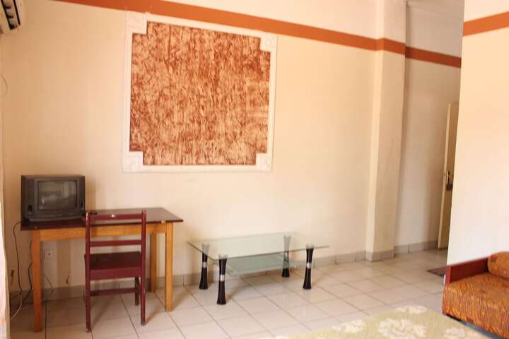 Room 9 of 26