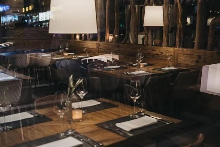 Dining 60 of 111