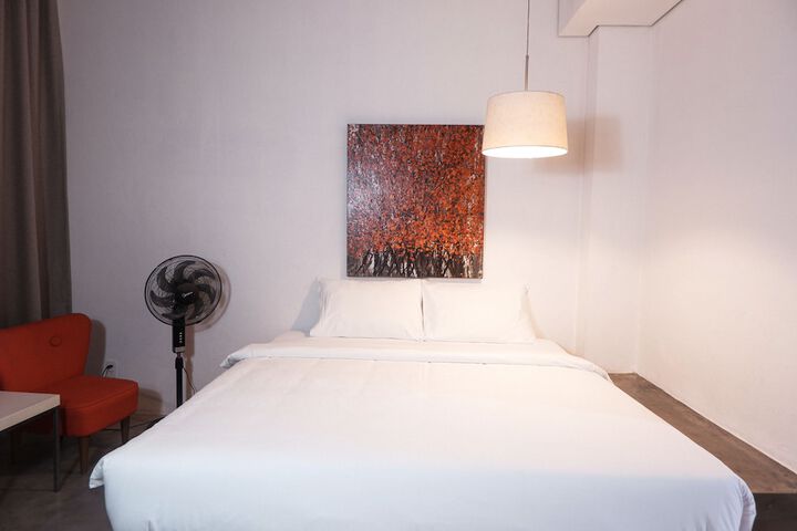 Room 4 of 49