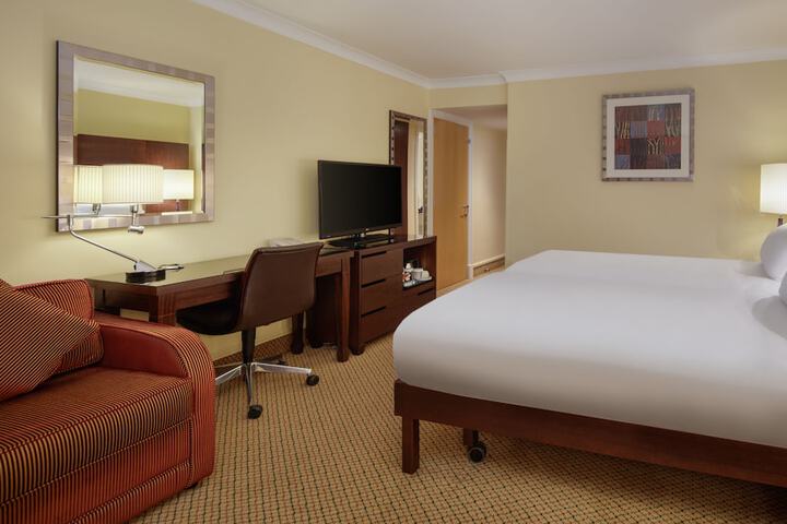 Room 22 of 204