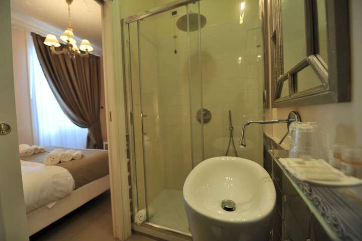 Room 60 of 147