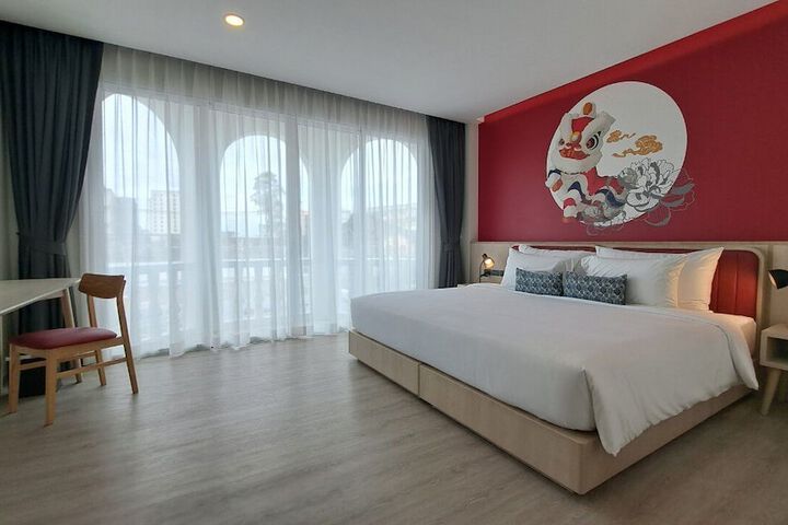 Room 5 of 190