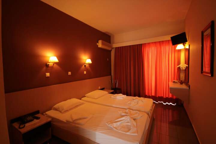 Room 8 of 46
