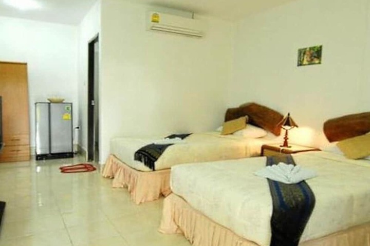 Room 9 of 17
