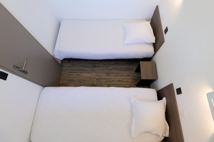 Room 9 of 55