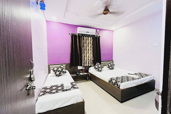 Room 6 of 31