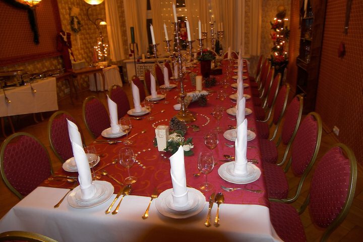 Ballroom/Hall 17 of 22
