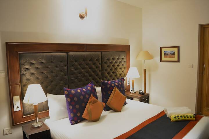 Room 6 of 26