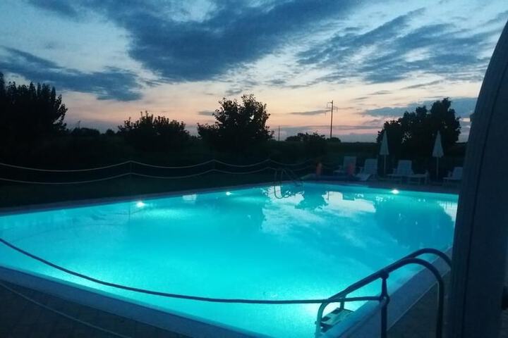 Pool 14 of 45